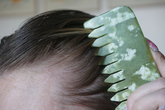 Jade gua-sha comb